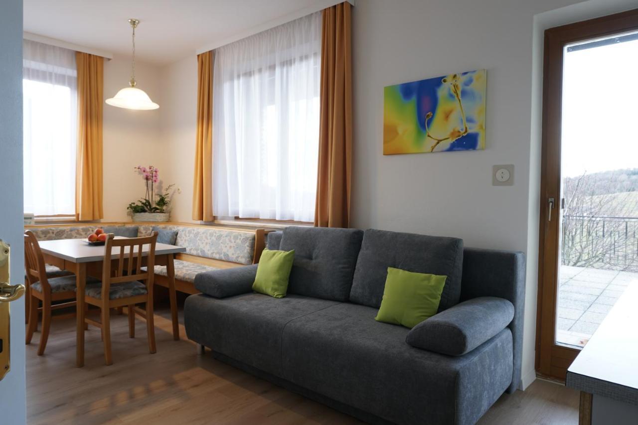 Vorstadt-Appartement Haus Monika Aussere Ragnitz Esterno foto